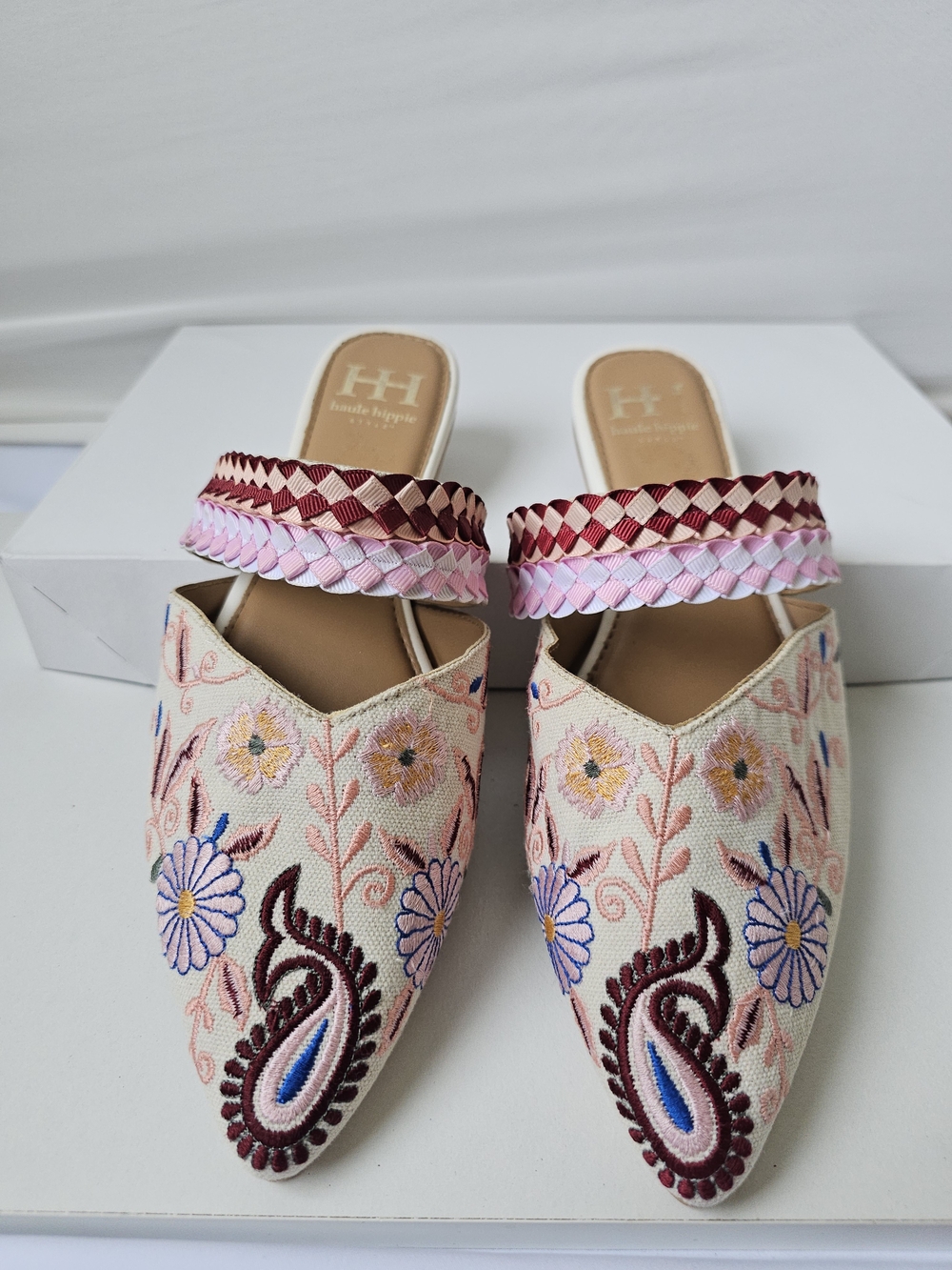 Pink Embroidered Floral Pointed Mules